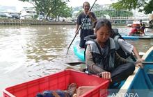 Wawalkot Samarinda Ikut Aksi Pungut Sampah, Kampanyekan 'Jaga Sungai Lindungi Bumi' di HUT GMSS-SKM ke-10