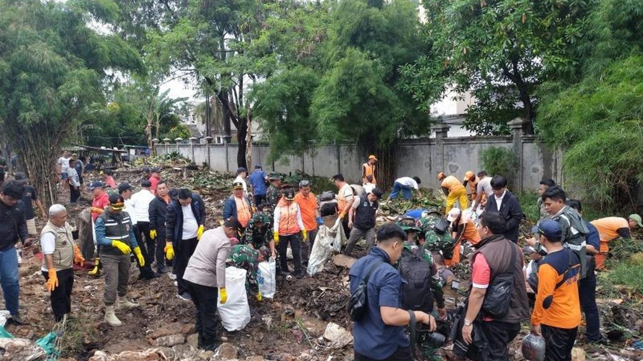 Gerakan Jaga Jakarta Bersih: 100 Ribu Personel Dikerahkan untuk Bersihkan Ibu Kota
