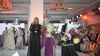 Peragaan busana "The Raheem" yang digelar Heaven Lights by Zerina Banu, Kamis 2 Maret 2023.