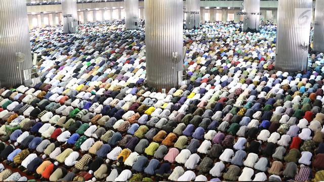 Salat Jumat Pertama Ramadan di Masjid Istiqlal