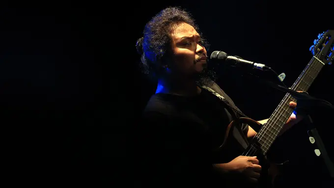 [Bintang] Payung Teduh