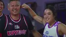 Gading Marten dan Gisella Anastasia alias Gisel tampil di sesi bola basket event Media Clash pada Oktober 2022. (Foto: YouTube/Kuy Entertainment)