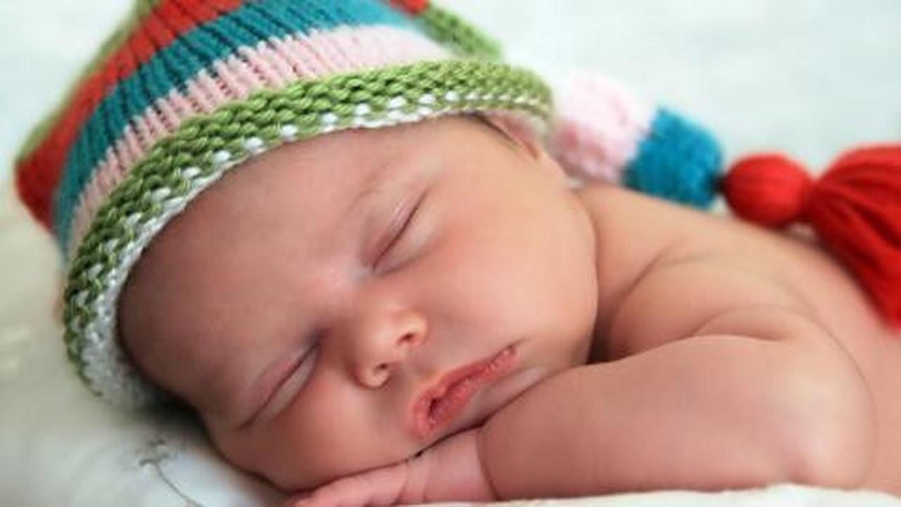 Bayi berbalut jaket dibuang di teras rumah warga Sriwedari Solo