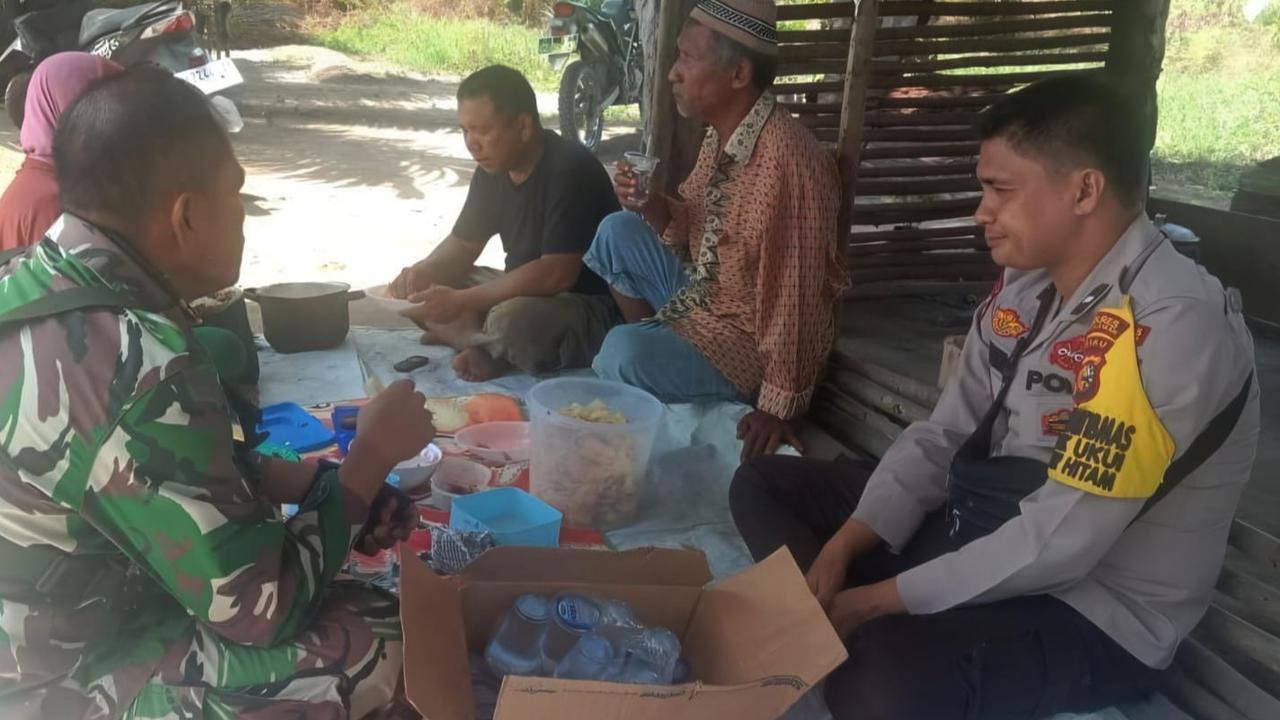 Dari Gubuk Bambu, Personel TNI Polri Bawa Pesan Pilkada Damai ke Warga