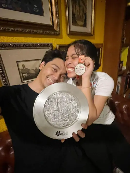 <p>Melihat akun instagram Mikha Angelo, ia tampak beberapa kali membagikan beberapa momen bersama sang kekasih. Momen saat Gregoria belum lama ini berhasil meraih juara di Malaysia Master 2023. [Instagram/mikha97]</p>