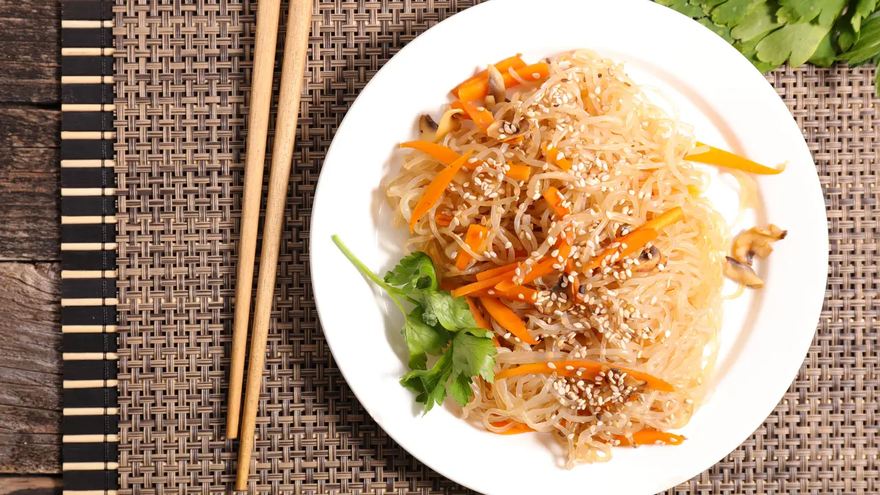 mie shirataki wortel