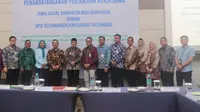 BPJS Ketenagakerjaan bersama Dinsos Musi Banyuasin menandatangani perjanjian kerjasama, dalam menjalankan Implementasi Perbup Nomor 54 Tahun 2023 tentang Perlindungan Jaminan Sosial Ketenagakerjaan Bagi Masyarakat Miskin Pekerja Rentan Tahun 2025 (Dok. Humas BPJS Ketenagakerjaan Cabang Palembang / Nefri Inge)