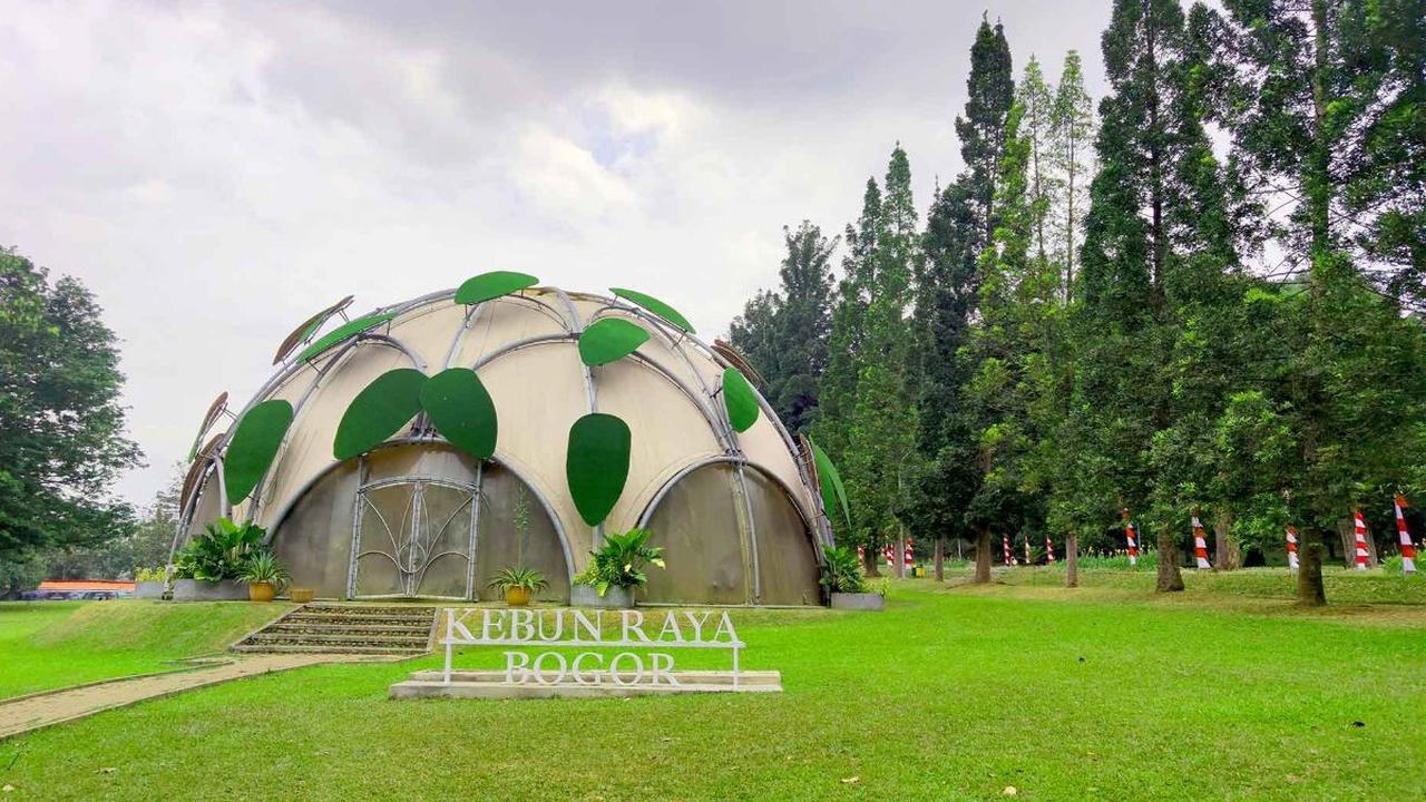 <b>Kebun Raya Bogor</b><br>