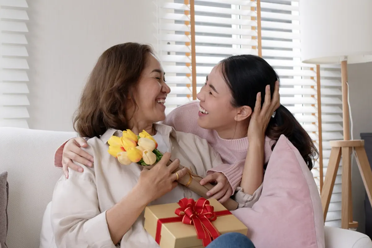 3 Hadiah Ulang Tahun buat Mama yang Datang Dalam Waktu Dekat, Dijamin Bisa Membuatnya Terharu dan Bahagia