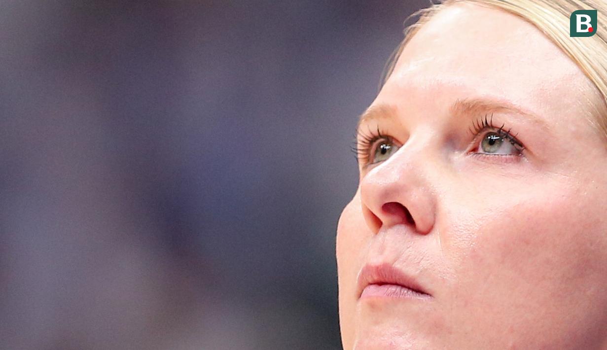 Wasit Jenna Jordan Reneau saat laga Grup P Piala Dunia FIBA 2023 antara Pantai Gading melawan Lebanon di Indonesia Arena, Senayan, Kamis (31/08/2023). (Bola.com/Bagaskara Lazuardi)