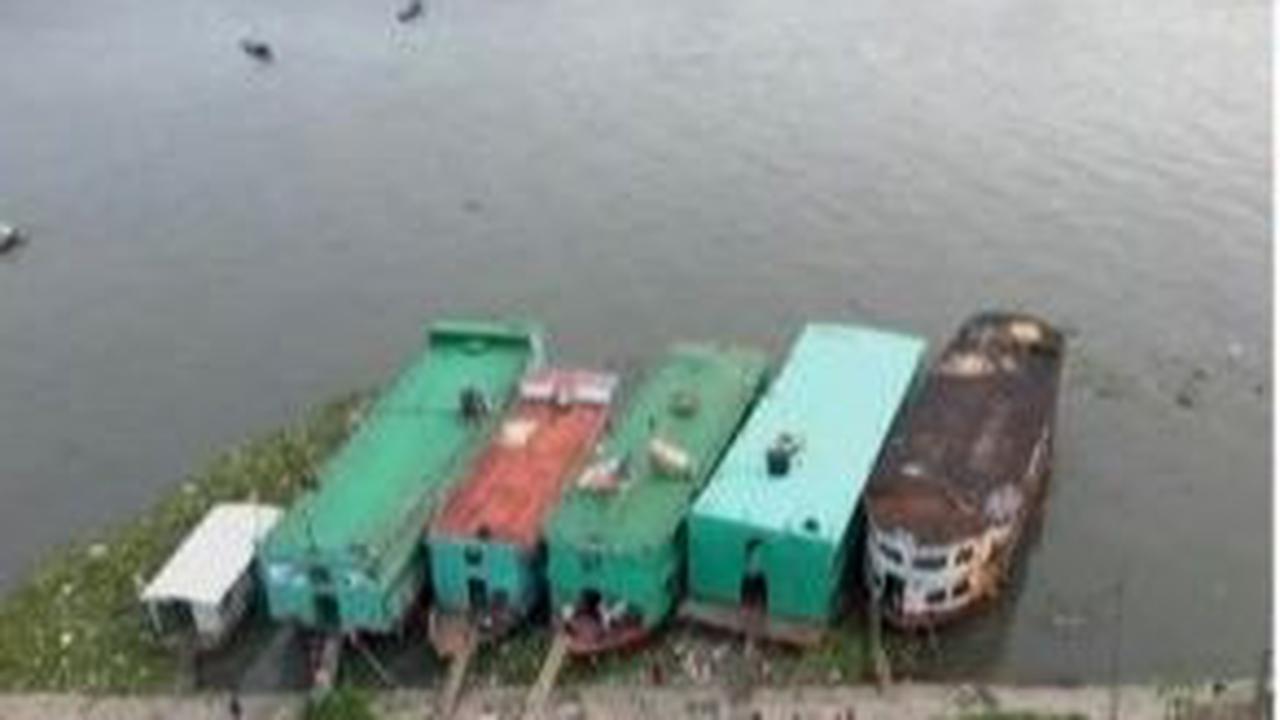 Kamar Hotel dari Perahu