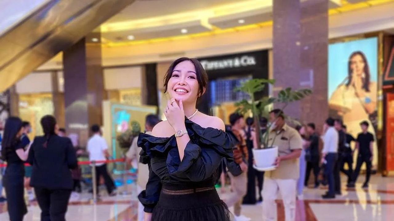 Potret-potret Chef Marinka Memperlihatkan Penampilannya yang Semakin Cantik dan Menawan di Usia 43 Tahun