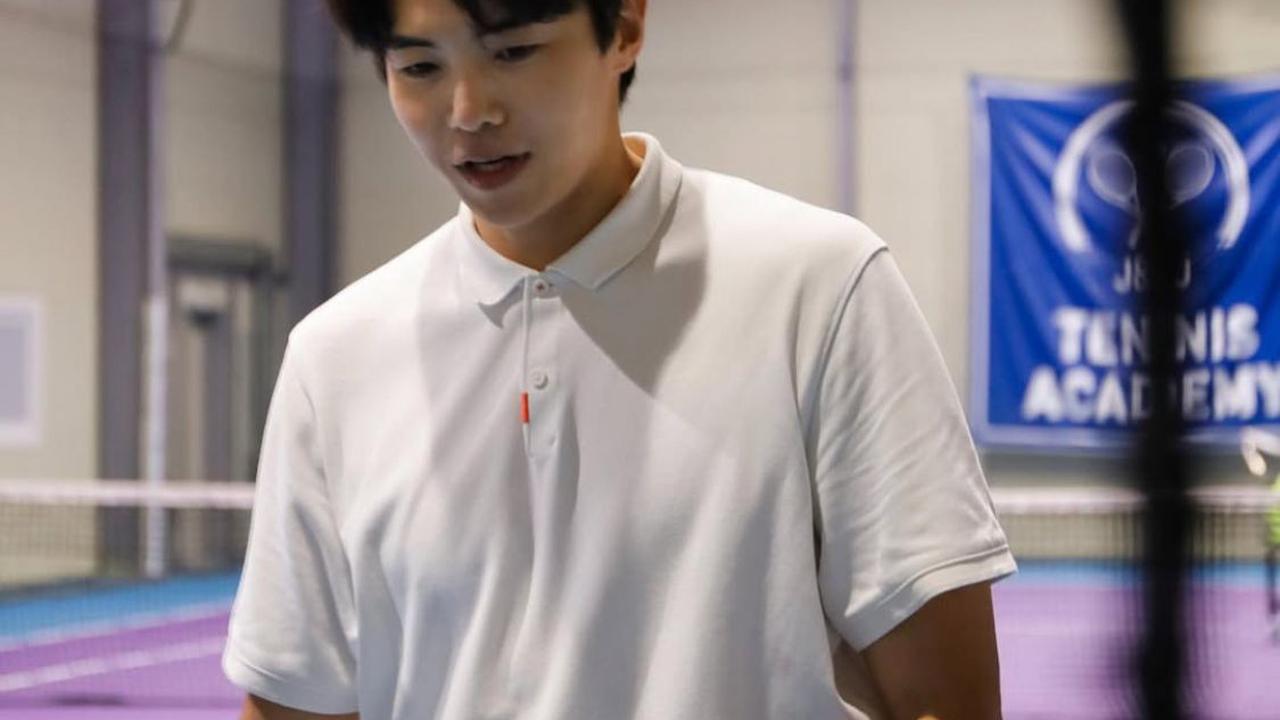 7 Potret Park Eun Seok Lawan Raffi Ahmad di Lagi-Lagi Tenis, Ternyata Sudah Berusia 40 Tahun
