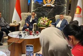 Wakil Ketua DPR RI, Sufmi Dasco Ahmad menjelaskan salah satu materi dari Revisi Undang-Undang tentang Pemilu yang akan dibahas, yakni Pilpres 2029 akan tetap digelar secara langsung alias dipilih oleh rakyat. (Liputan6.com/Delvira Hutabarat)