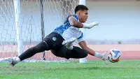 Penjaga gawang PSIM Yogyakarta, Cahya Supriadi. (Doc PSIM).