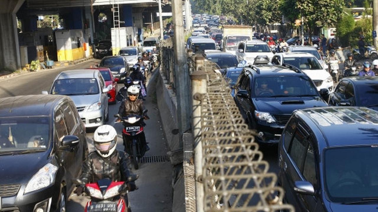 Meski motor masuk Tol JORR, lalu lintas di Fatmawati tetap macet