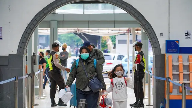 PT Kereta Api Indonesia (persero) atau PT KAI kembali melakukan penyesuaian syarat perjalanan penumpang kereta, baik untuk kerata api (KA) jarak jauh maupun KA lokal. (Dok. KAI)