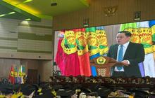 Anggota DPR Ajak Wisudawan Unej Cerdas Berinvestasi dan Bijak Berteknologi