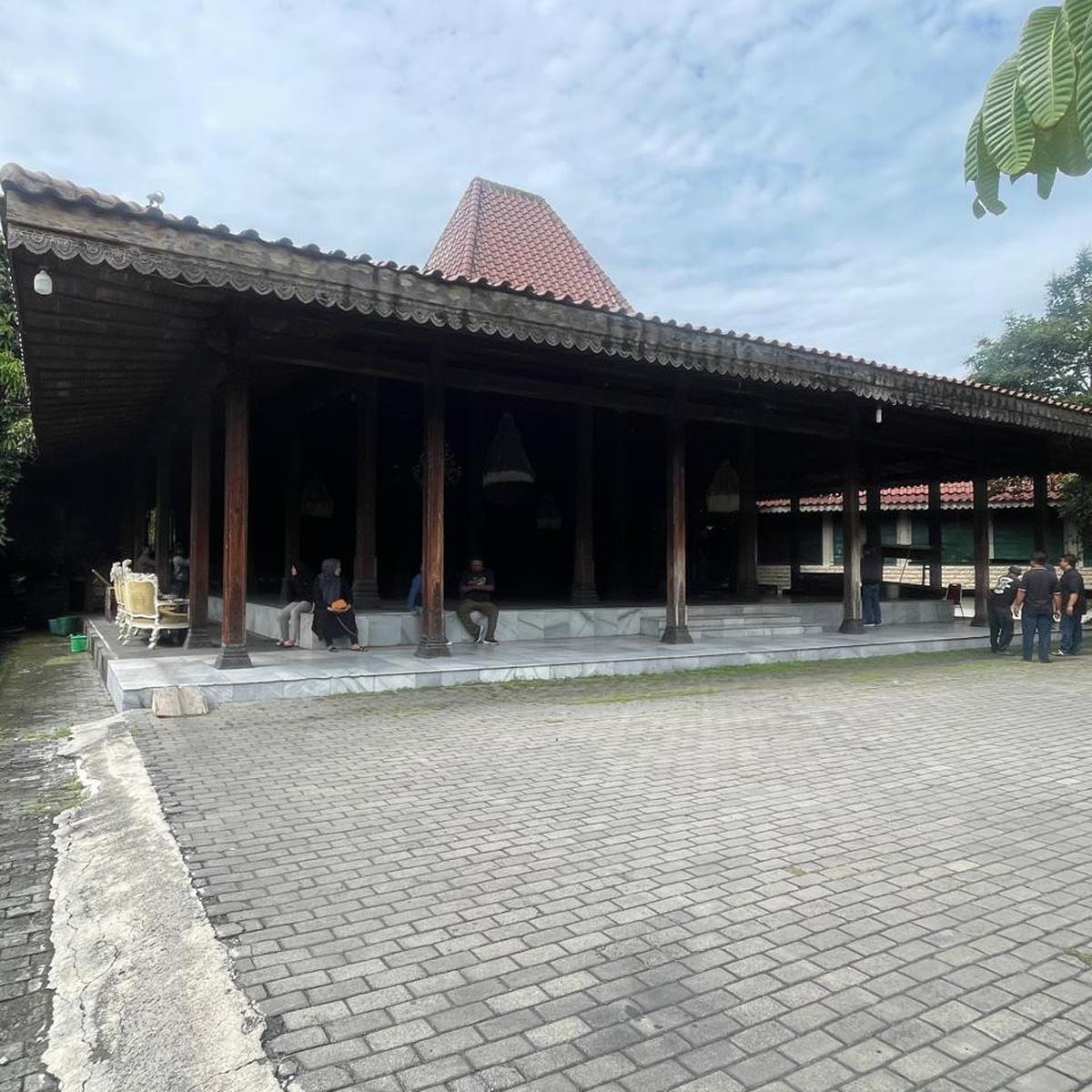 Suasana rumah duka di Kebon Seni Timasan