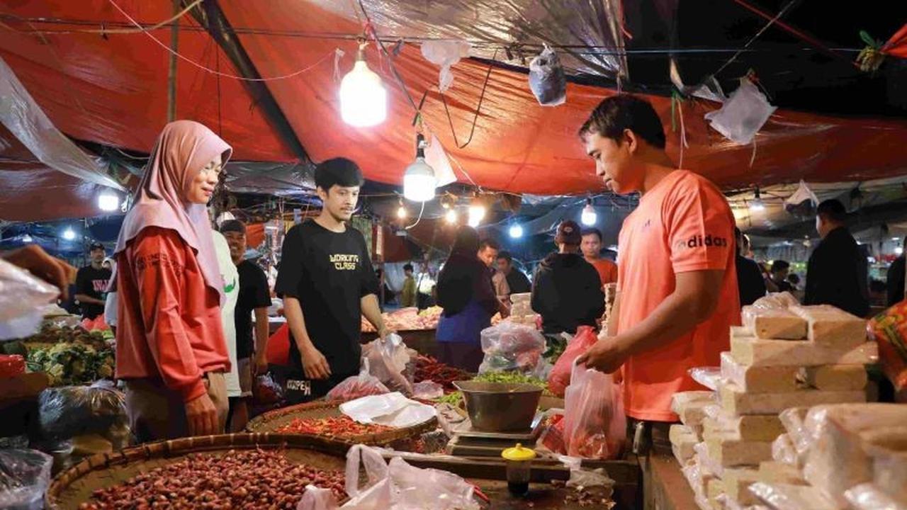 Harga Bahan Pokok Bekasi Stabil Usai Lonjakan Awal Ramadhan, Stok Pangan Aman