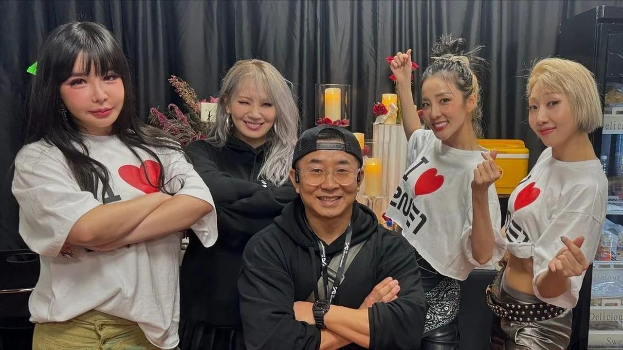 Konser 2NE1