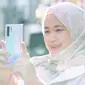 Diera Bachir dengan HUAWEI P30 Pro.