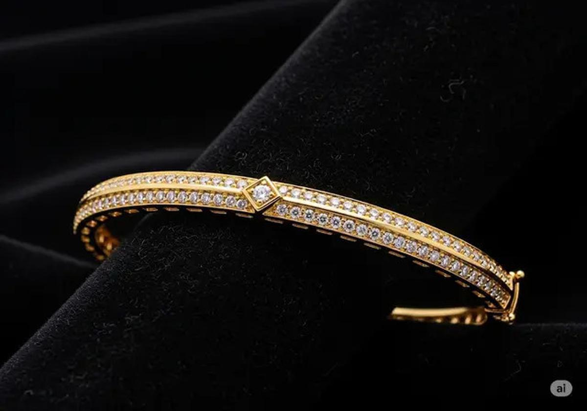 Pilih Gelang Emas Model Polos atau Berlian? Ini Plus-Minusnya