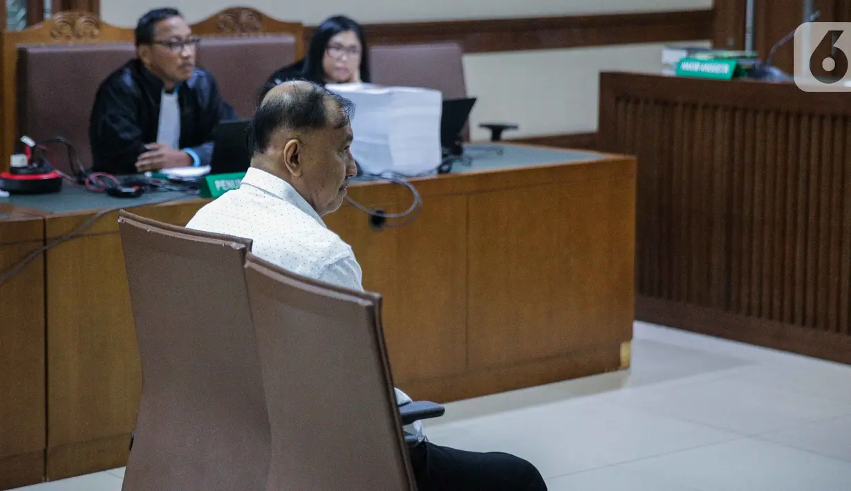 Terdakwa kasus korupsi KTP elektronik Markus Nari menjalani sidang pembacaan pledoi di Pengadilan Tipikor, Jakarta, Senin (4/11/2019). Sebelumnya, JPU KPK menuntut Markus Nari 9 tahun penjara dan denda Rp 500 juta subsider pidana kurungan selama 6 bulan. (Liputan6.com/Faizal Fanani)