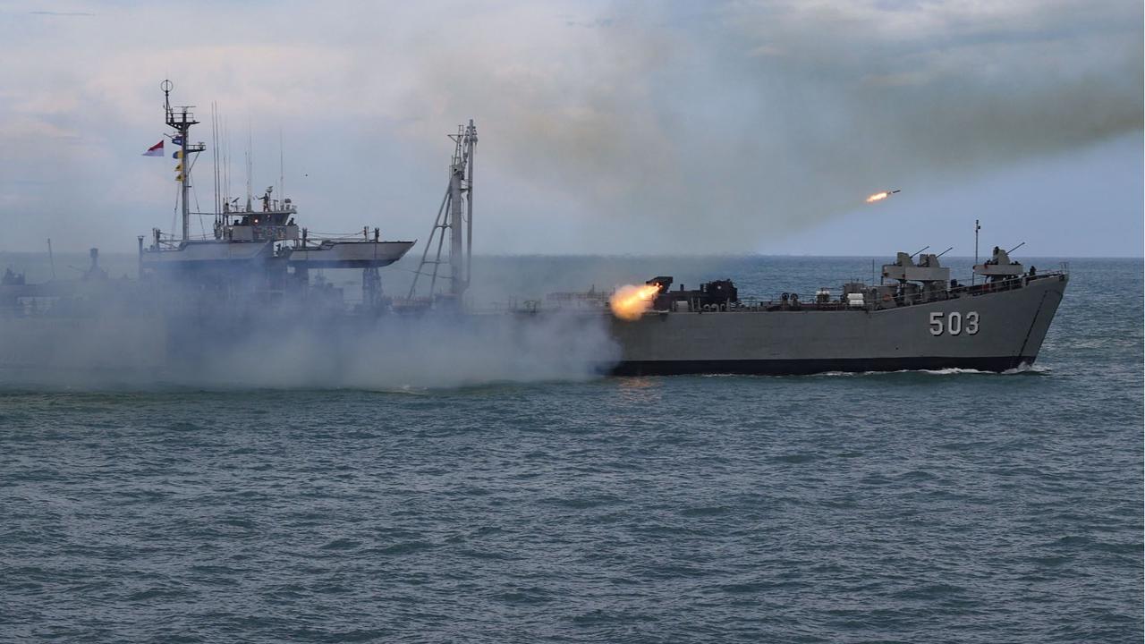 FOTO: Parade Kapal Perang dan Atraksi Prajurit  TNI AL Meriahkan Sailing Pass 2025