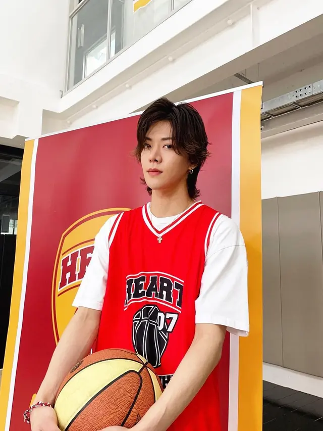 Yuta NCT. (Instagram/ nct)