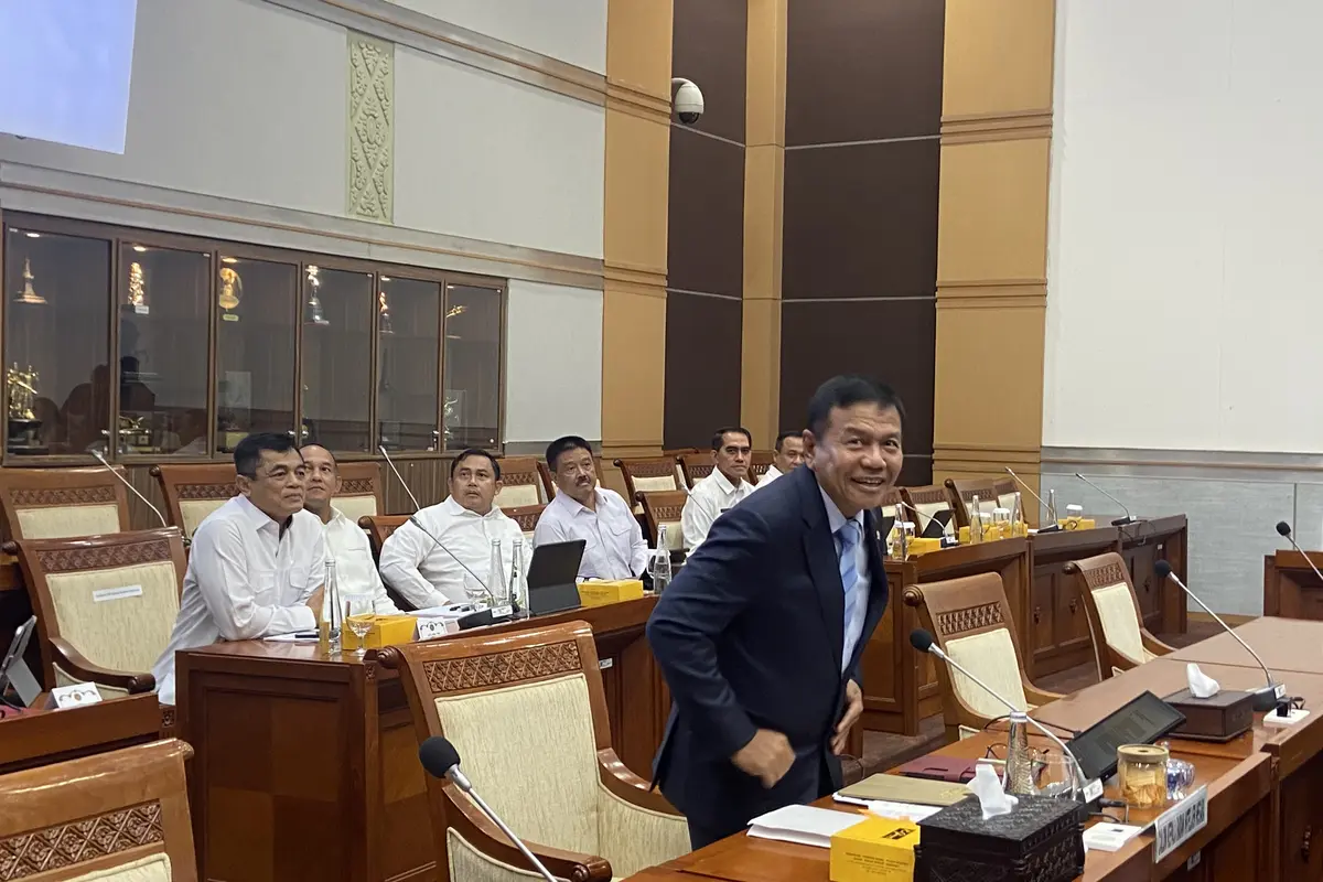 Muhammad Herindra tiba di Kompleks Parlemen Senayan, Jakarta untuk melakukan fit and propertest. (Radityo).