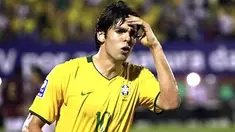 Bintang Timnas Brasil Kaka ketika berlaga di partai kualifikasi Piala Dunia kontra Venezuela di Pedro Pedrossian stadium, Campo Grande, 14 Oktober 2009. AFP PHOTO/Nelson ALMEIDA