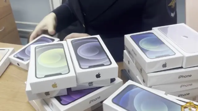 Curi 53 iPhone di Hari Pertama Kerja, Aksi Pria Ini Bikin Tepuk Jidat