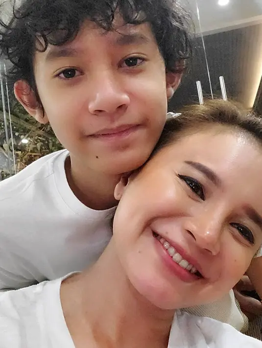 Rossa dan Rizky Langit Ramadhan (Instagram/itsrossa910)