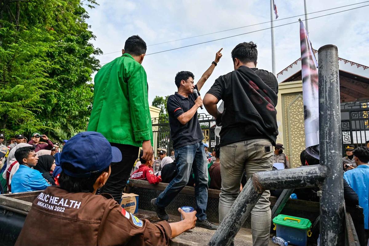 FOTO: Mahasiswa Gelar Demo Tuntut Bencana Aceh Ditetapkan Bencana Nasional