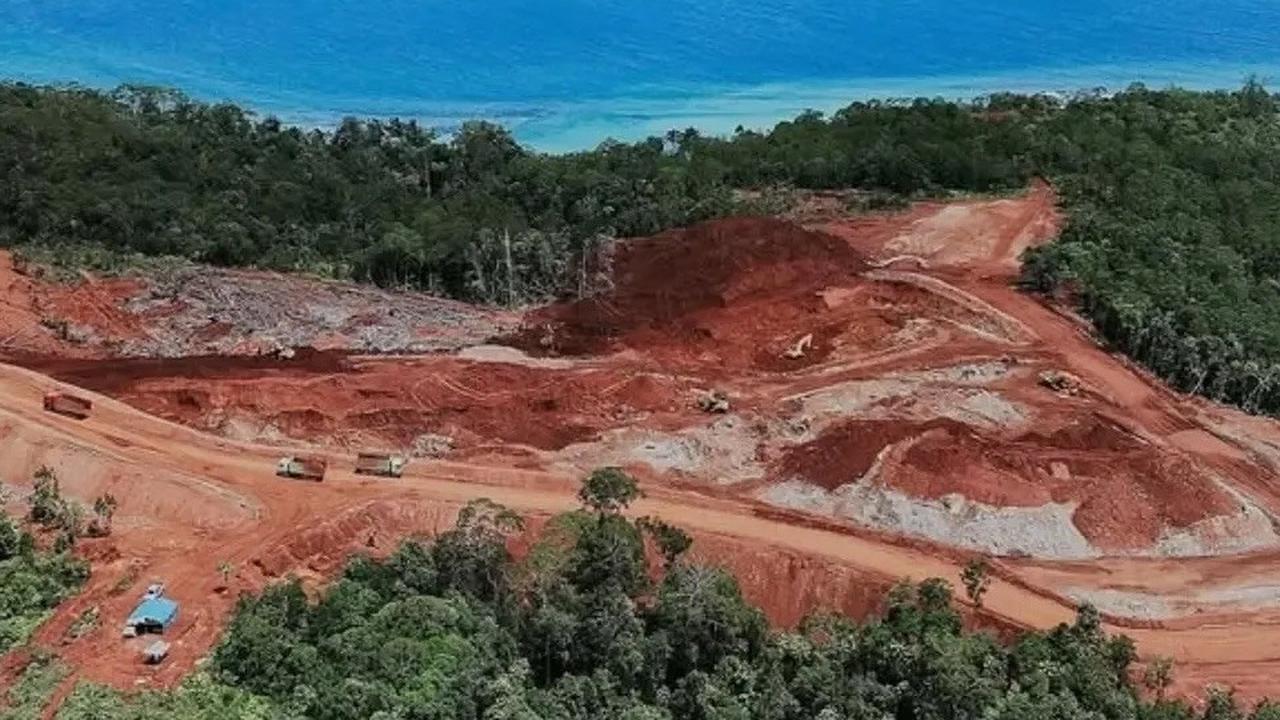 Aksi Gercep Seskab Teddy Jawab Keluhan Netizen soal Raja Ampat 'Gundul' Gara-Gara Tambang Nikel