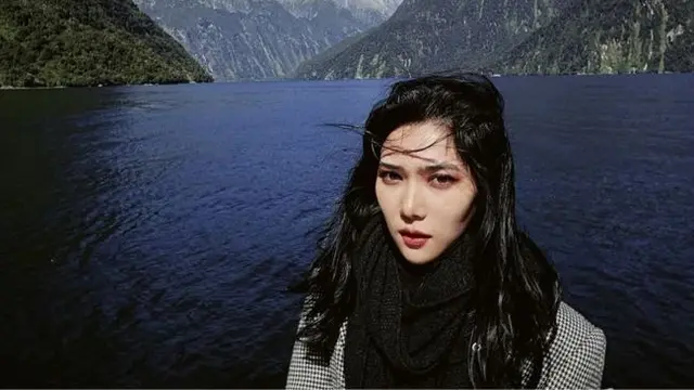 Potret Terbaru Isyana Sarasvati dengan Makeup Simple (credit: instagram/isyanasarasvati)