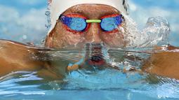 Perenang AS, Chase Kalisz, saat berlomba di nomor 400m gaya ganti putra Kejuaraan Dunia Akuatik 2015 Kazan, Rusia. (9/8/2015) (Reuters/Hannibal Hanschke)