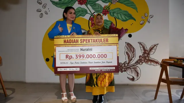 [Fimela] Nia Daniaty