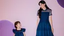 <p>Asmirandah dan Chloe tampil menawan dengan gaun biru serasi namun memiliki desain berbeda yang sama-sama memukau. [@asmirandah89].</p>