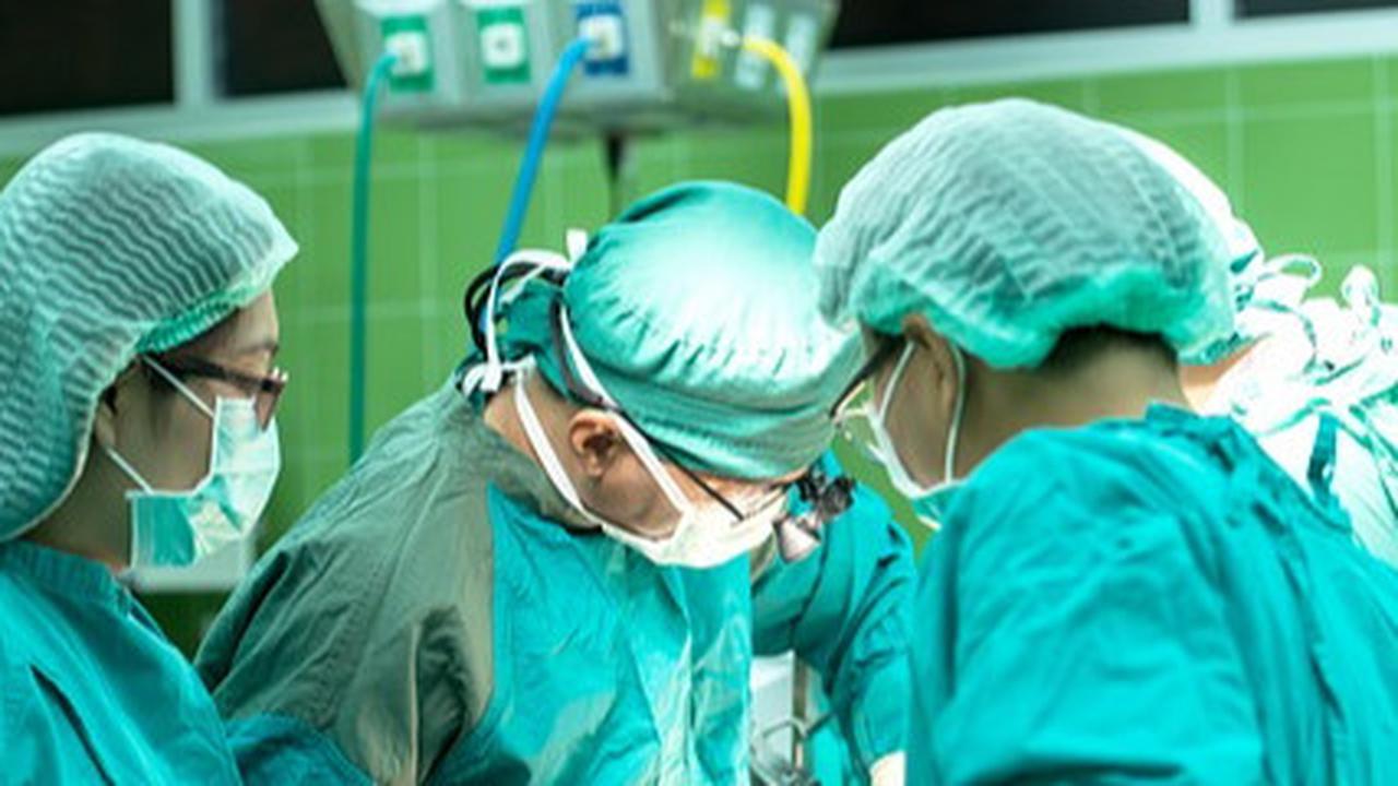 10 Risiko Sedot Lemak Pipi, Perlu Dipertimbangkan Sebelum Operasi