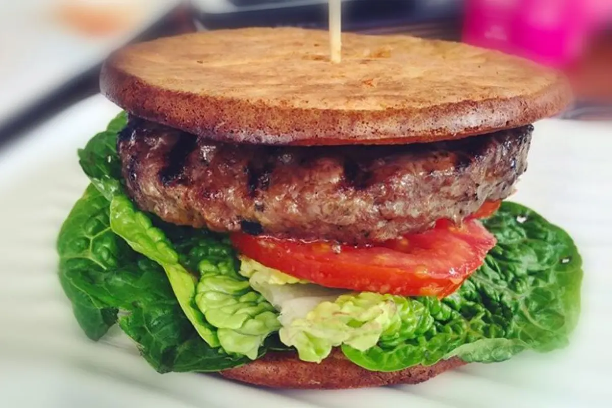 [Bintang] Lebih Sehat, Ini 5 Alternatif Pengganti Roti untuk Hamburger