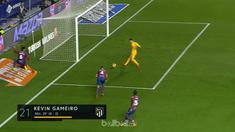 Atletico Madrid pesta gol saat bertandang ke markas Levante dengan skor 5-0. This video is presented by Ballball.