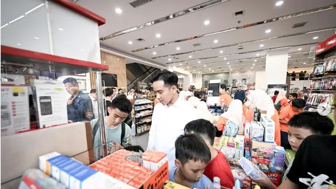 Gibran Ajak Anak Panti Asuhan Menyelam ke Lautan Literasi di Hari Anak Sedunia