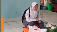 Asrama Siswi Disabilitas di Cimahi Dikosongkan Paksa, Pembimbing: Gembok Dibongkar Tanpa Alasan Jelas. Foto: tangkapan layar video Pembimbing asrama putri di PPSGHD Dinsos Jabar, Anggita.