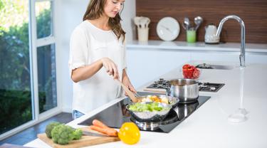 Menu Hari Ini Nasi Goreng Telur Asin Gulai Tahu Dan Tumis Kerang Lifestyle Fimela Com