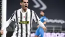 Penyerang Juventus, Alvaro Morata berselebrasi usai mencetak gol ke gawang Spezia pada pertandingan Liga Serie A Italia di Stadion Allianz, Turin, Italia, Rabu (3/3/2021). Juventus kini bertengger di posisi 3 klasemen  dan hanya terpaut 3 angka dari AC Milan. (Marco Alpozzi/LaPresse via AP)