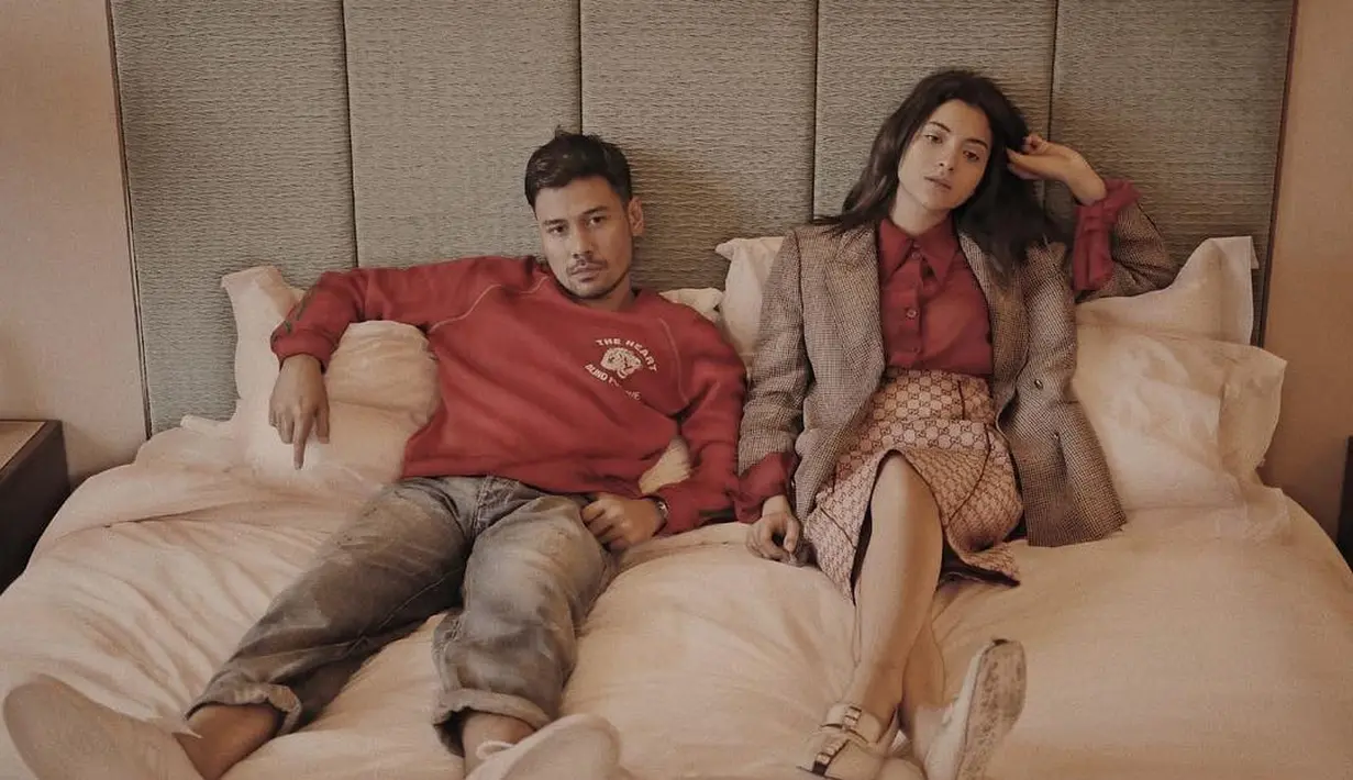 "Selamat ya kak @putrimarino," tulis pratiwigesti. "wah sudah ber3!!!," tulis maya.vaniad. "Puji Tuhan berbeda agama tpi mengucapkan selamat berpuasa, semoga dede nya sehat selalu🙏," tulis ariendajohan. (instagram/putrimarino)