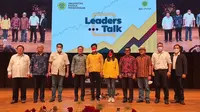 Rektor Unpar Bandung Mangadar Situmorang, Tokoh Nasional Maruarar Sirait, serta para narasumber lainnya dalam acara Leader Talk. (Foto: Istimewa).