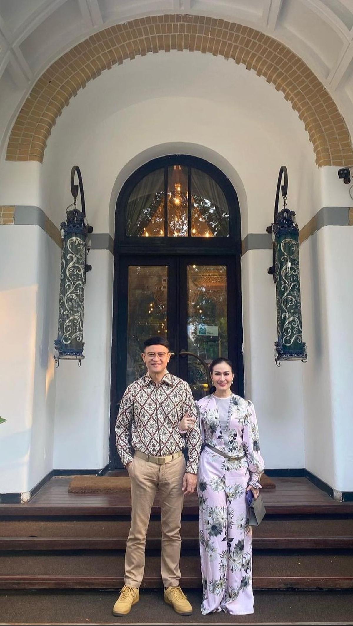 Ketiga, Iis Dahlia dan Satrio Dewandoro